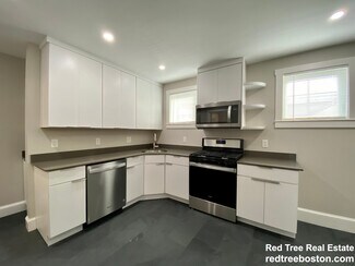 23 Elmer St Unit 1, Cambridge, MA 02138