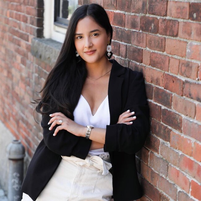 Agent Photo