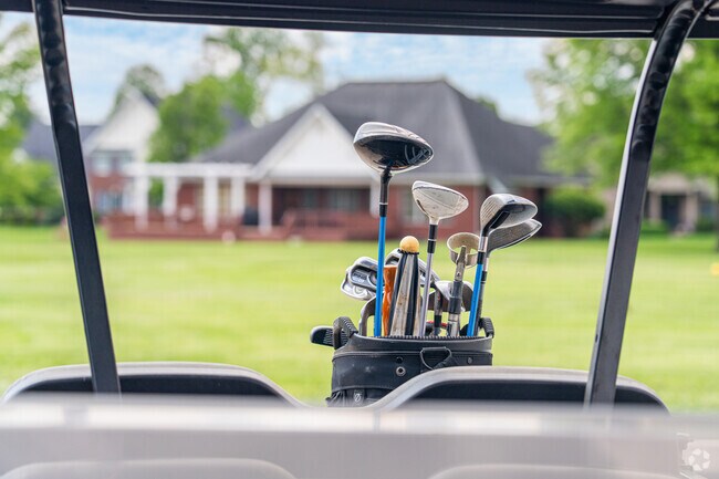 The namesake golf course & custom homes draw residents to the Idle Creek Golf Community in IN.