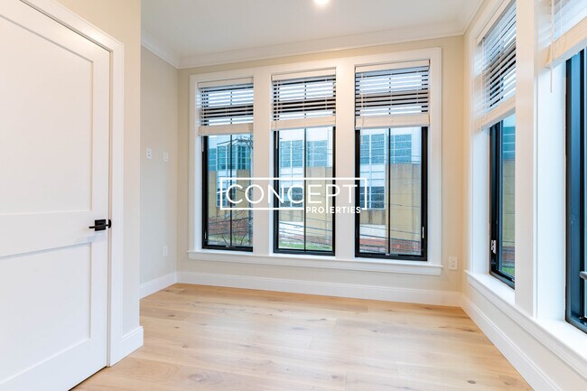 151 Everett St unit 303B, Boston, MA 02134 - photo 2