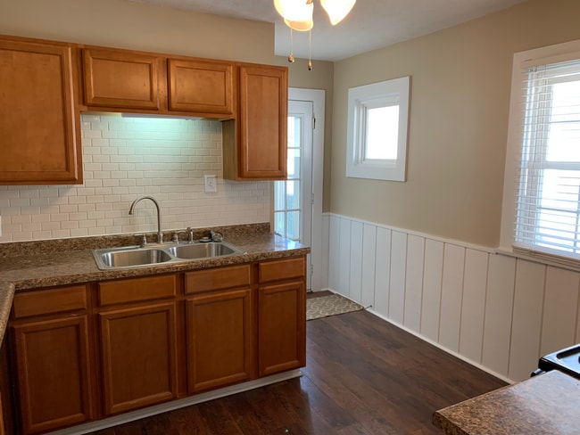 128 N 6th Ave, Beech Grove, IN 46107 - photo 5