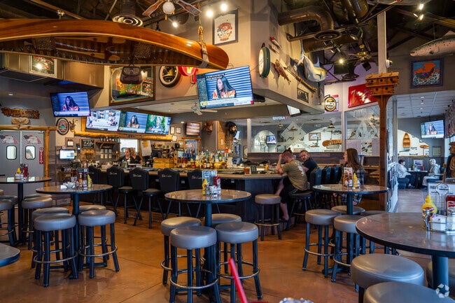 The Lake Bar & Grill offers American and Mexican eats in Eagle Canyon-Pebble Creek.