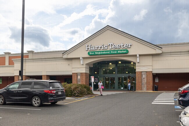 Harris Teeter is a great supermarket option for Barracks Rugby as it is nearby.