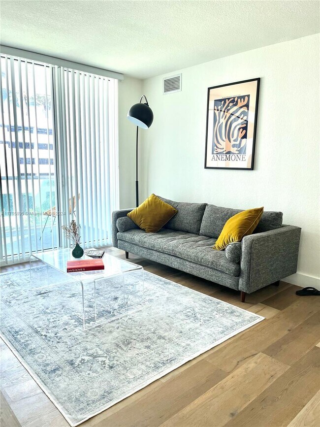 500 NE 2nd Ave unit 601, Miami, FL 33132 - photo 2