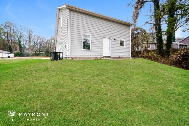 2003 Reynolds Dr SW, Atlanta, GA 30315 - photo 4