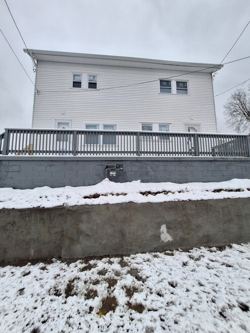 1221 Walnut St, McKeesport, PA 15132 - photo 1