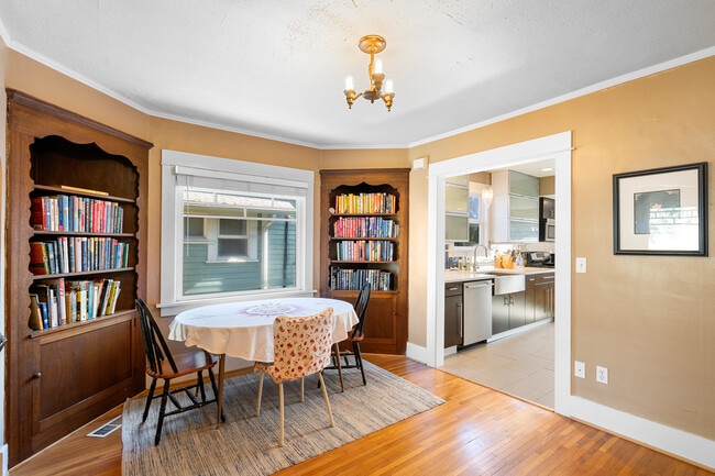 4828 NE Flanders St, Portland, OR 97213 - photo 7