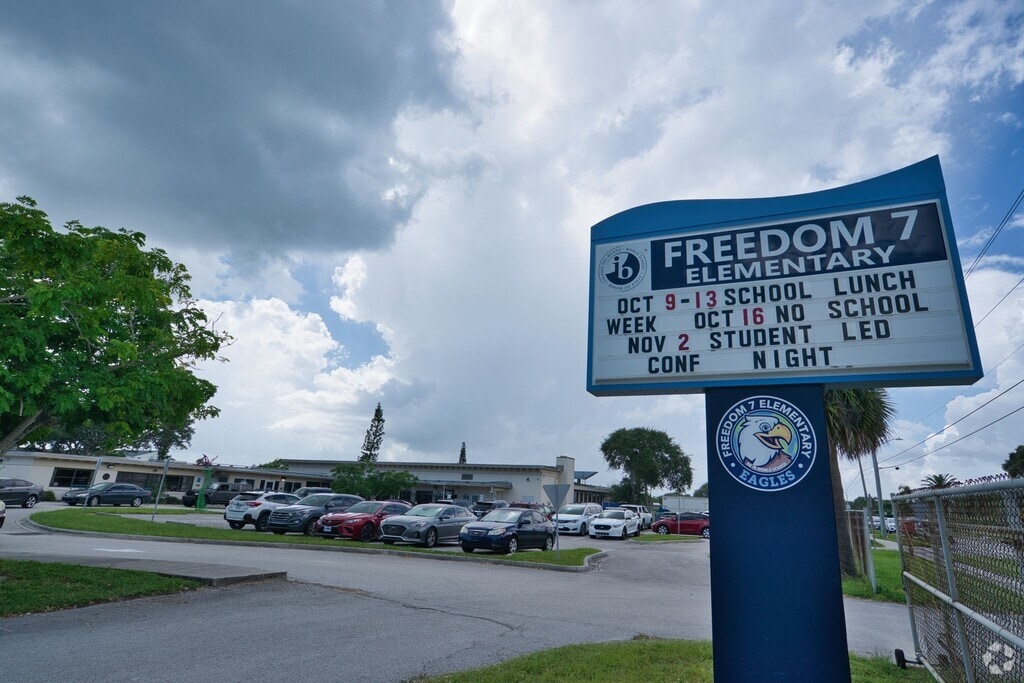 Freedom 7 Elementary School of International Studies, Rankings