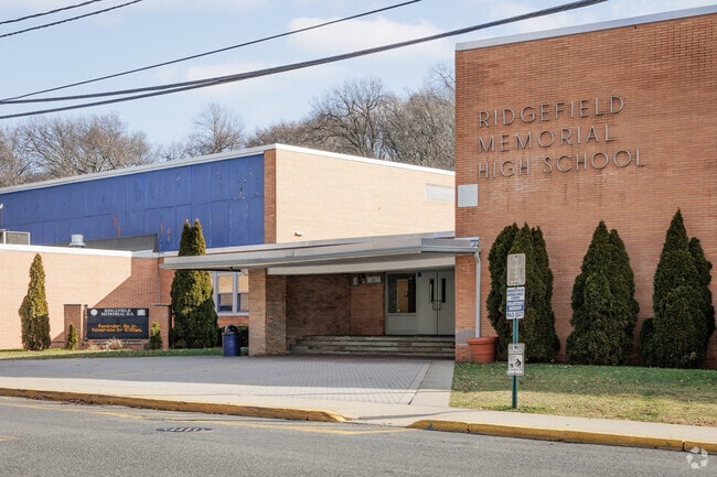 Ridgefield Memorial High School in Ridgefield, NJ serves students from grades 9-12.
