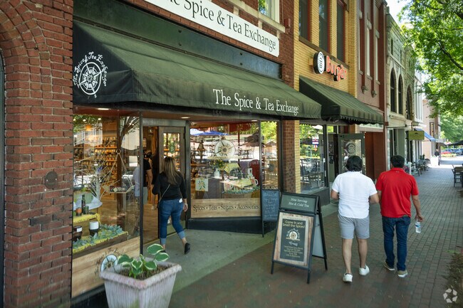 There are many walkable sidewalks right outside of the Park Hills neighborhood.