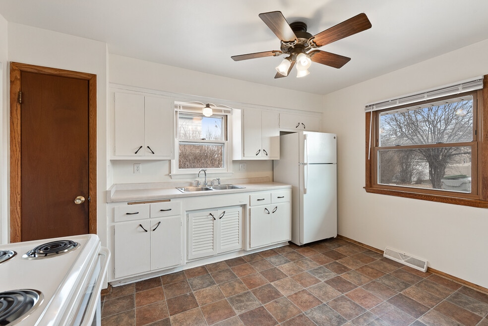 3622 S 77th St, Milwaukee, WI 53220 - photo 1