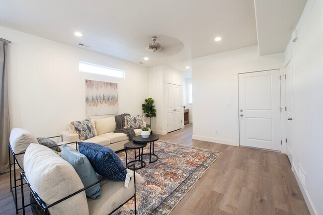 Verde Commons Apartments, Colorado Springs, CO 80910 - photo 5