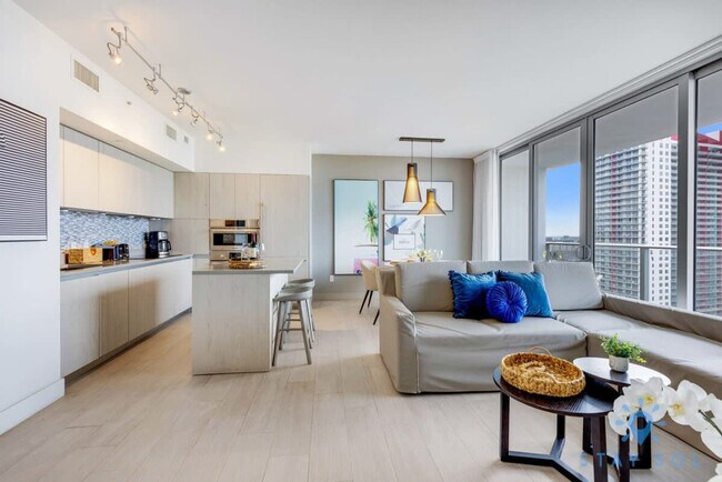 4112 Jimmy Buffett Mem Hwy unit ID1227206P, Hollywood, FL 33019 - photo 2