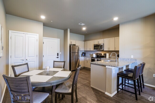 Veranda Vistas, Springfield, MO 65810 - photo 2