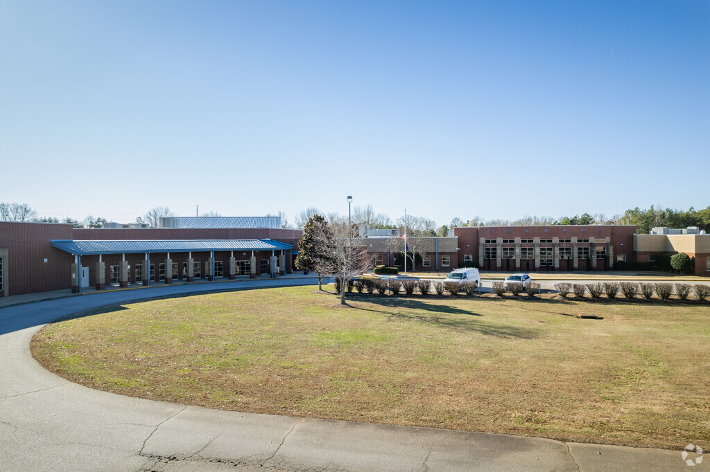 Front entrance at Riverside Middle School