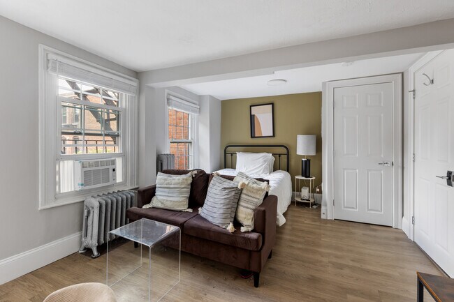 14 Derne St unit 301, Boston, MA 02114 - photo 7