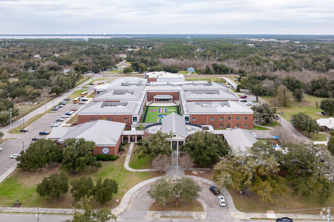 Pass Christian Elementary School as a low 11:1 student to teacher ratio.