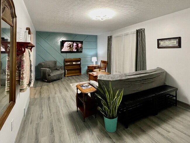 145 Ridgeway Dr W, Elizabethtown, KY 42701 - photo 4