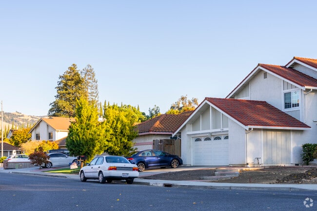 The Silverland area offers a variety of home styles, perfect for every family’s needs.