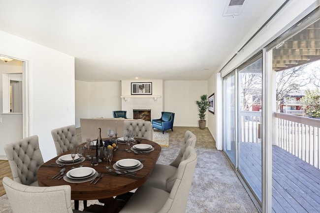 Staged Dinning Room