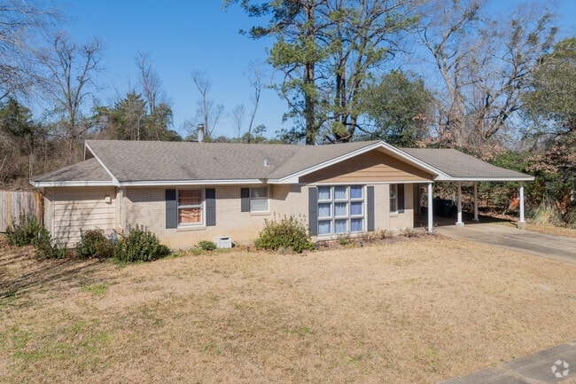 Ranch houses in Bastrop reflect classic Southern architecture.