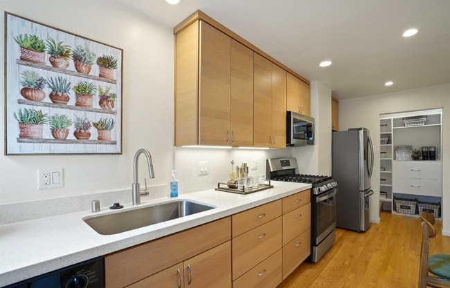 2049 Golden Gate Ave, San Francisco, CA 94115 - photo 3