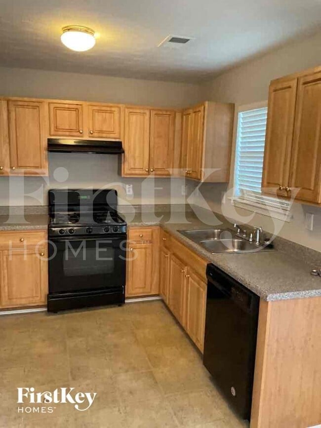 2631 S Hills, Riverdale, GA 30296 - photo 3