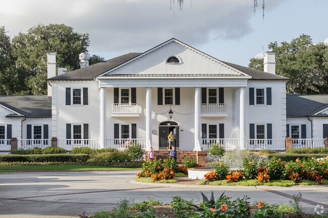 Heritage Club in Heritage Plantation is ranked one of the top 100 golf courses in America.
