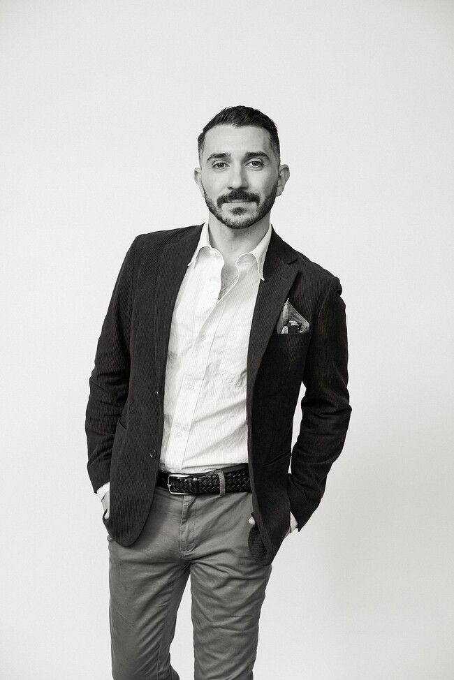 Agent Photo