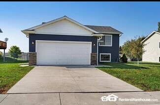 3832 Mcintosh Dr NW, Rochester, MN 55901