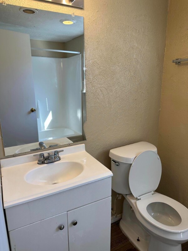 6370 W Wilshire Blvd unit 12, Oklahoma City, OK 73132 - photo 2