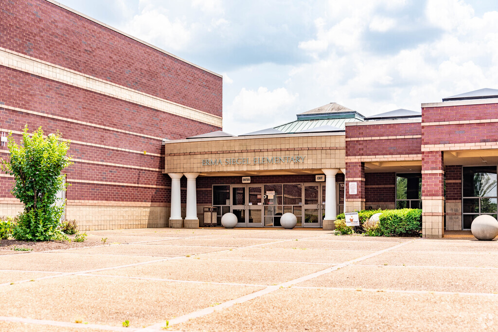 Erma Siegel Elementary School serves students in the Murfreesboro community.