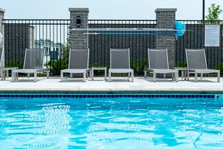 430 SE Laurel St, Waukee, IA 50263