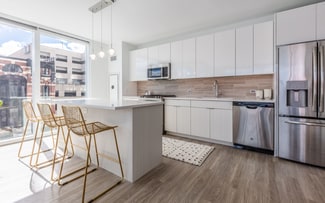 2357 N Lincoln Ave, Chicago, IL 60614