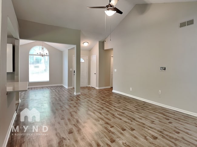 632 Kilkenny Cir, Lithonia, GA 30058 - photo 2