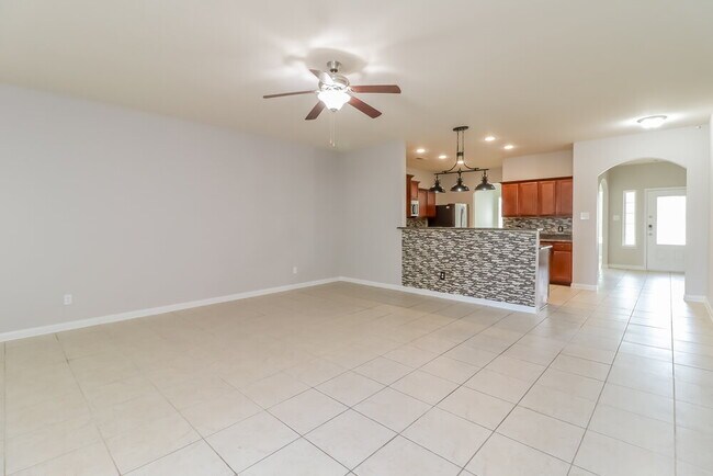 4204 Tower Ln, Crowley, TX 76036 - photo 5
