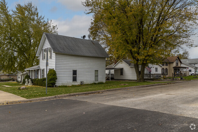 Minimal traditional houses are common in Buffalo.