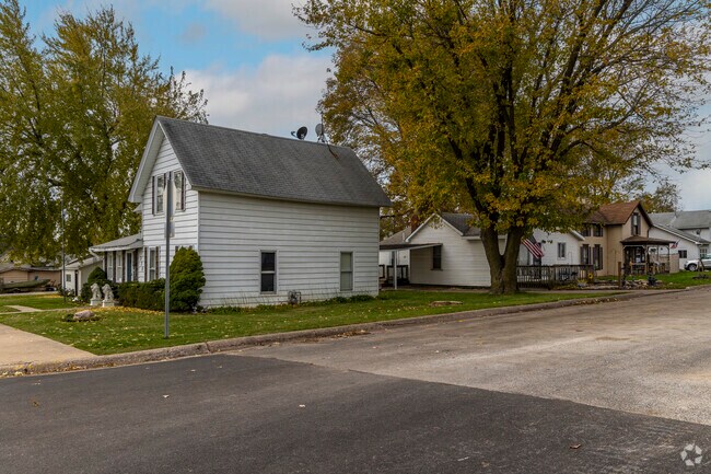 Minimal traditional houses are common in Buffalo.