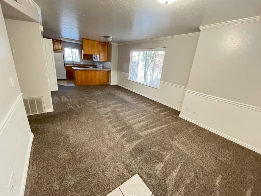 1551 S 125 E unit 15, Orem, UT 84058 - photo 1