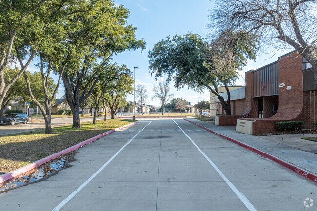 Davis Elementary School serves students from K-5th grade.