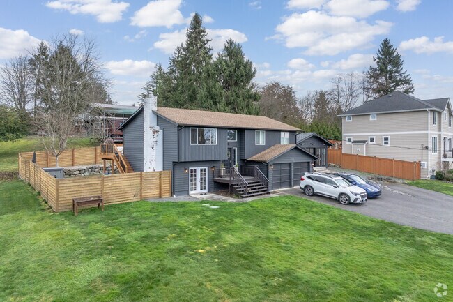 Make everlasting memories in a Fobes Hill split-level home.