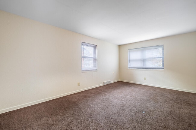 108 E Norman Ave unit 3, Dayton, OH 45405 - photo 5