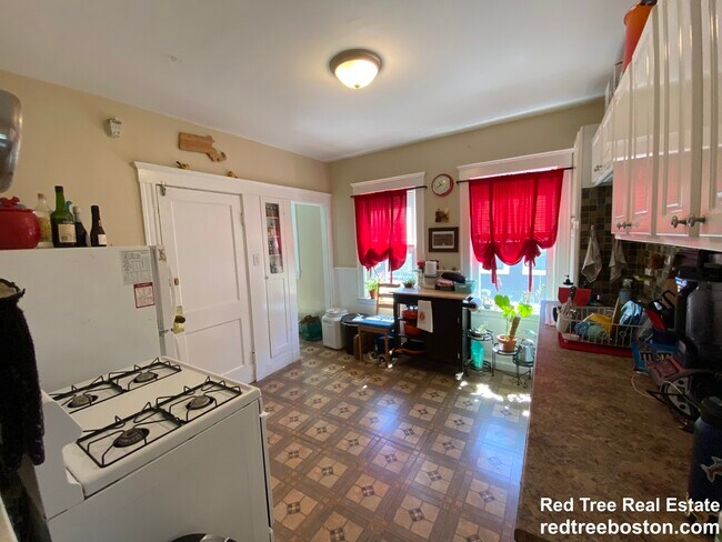 12 Peters St, Boston, MA 02127 - photo 7