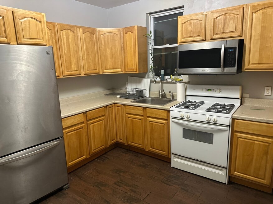 20 E Henry St unit 1, Linden, NJ 07036 - photo 1