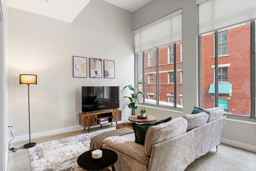 205 W 4th St unit ID1354364P, Cincinnati, OH 45202 - photo 1