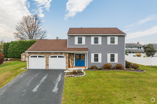 This Hamburg residence, where manicured lawns and historic charm create a serene oasis.