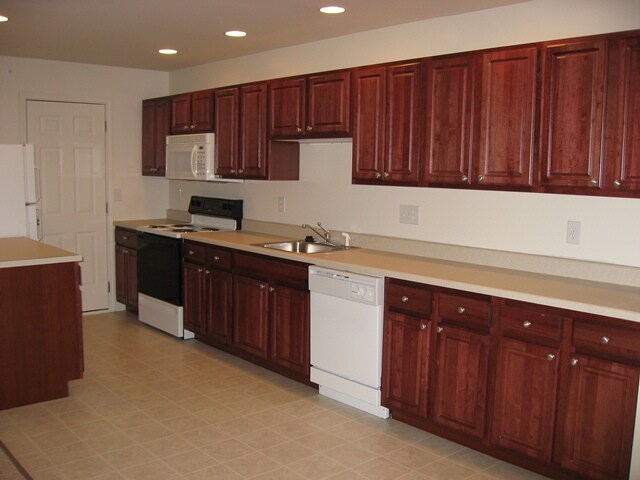 Forrest Pointe, East Greenbush, NY 12061 - photo 7