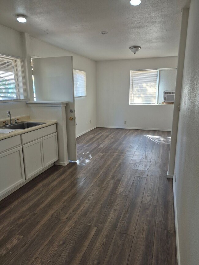 5735 Old Hwy 53 unit 6 Duplex (Park, Clearlake, CA 95422 - photo 2