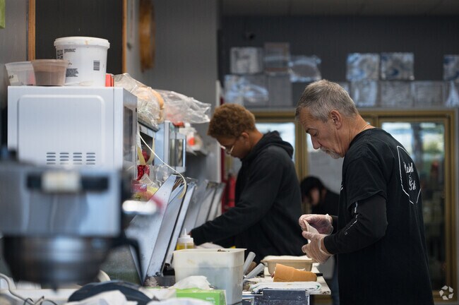 Bushel 'N Peck's great staff is part of why locals adore stopping by.