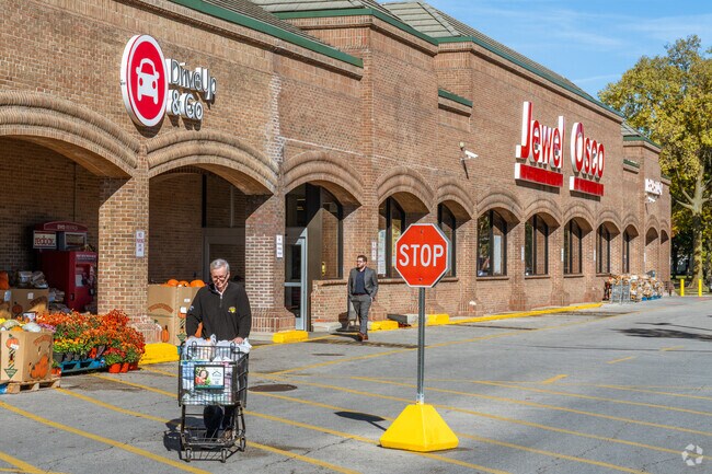 Jewel-Osco is one of a handful of grocers near East Village.